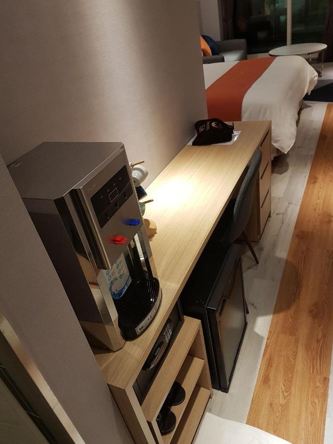 Bentley Hotel Zhongli Dış mekan fotoğraf