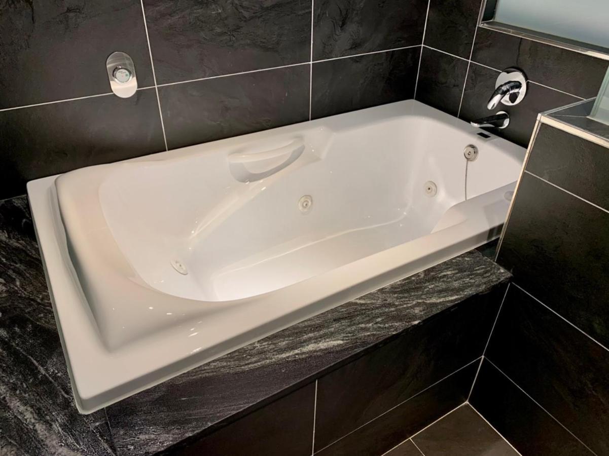Bentley Hotel Zhongli Dış mekan fotoğraf