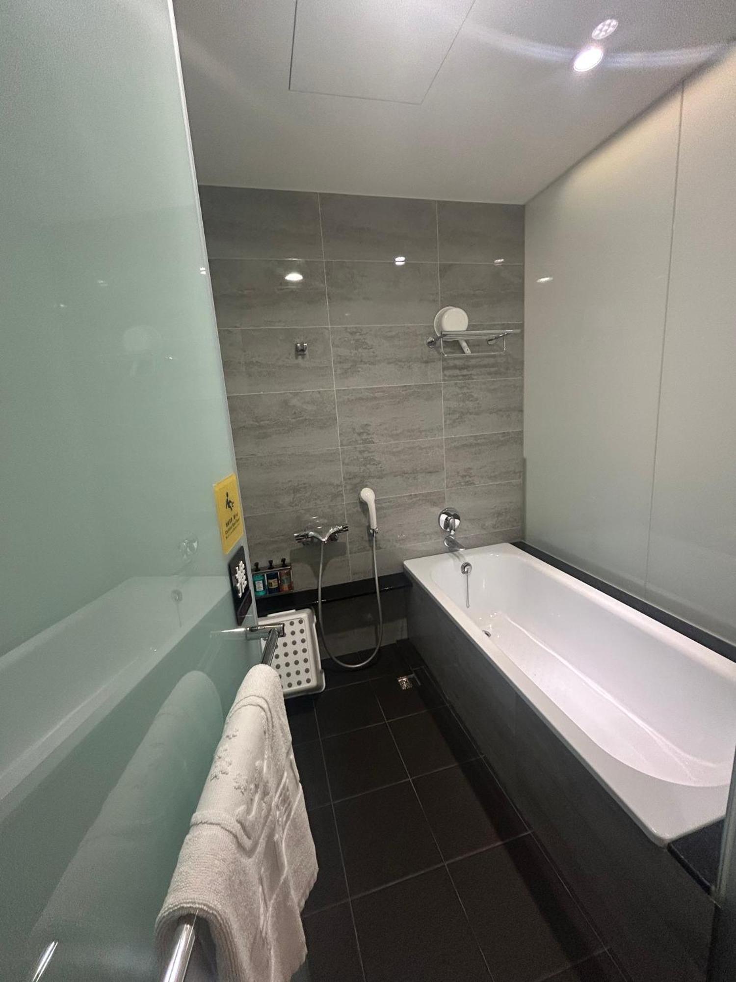 Bentley Hotel Zhongli Dış mekan fotoğraf